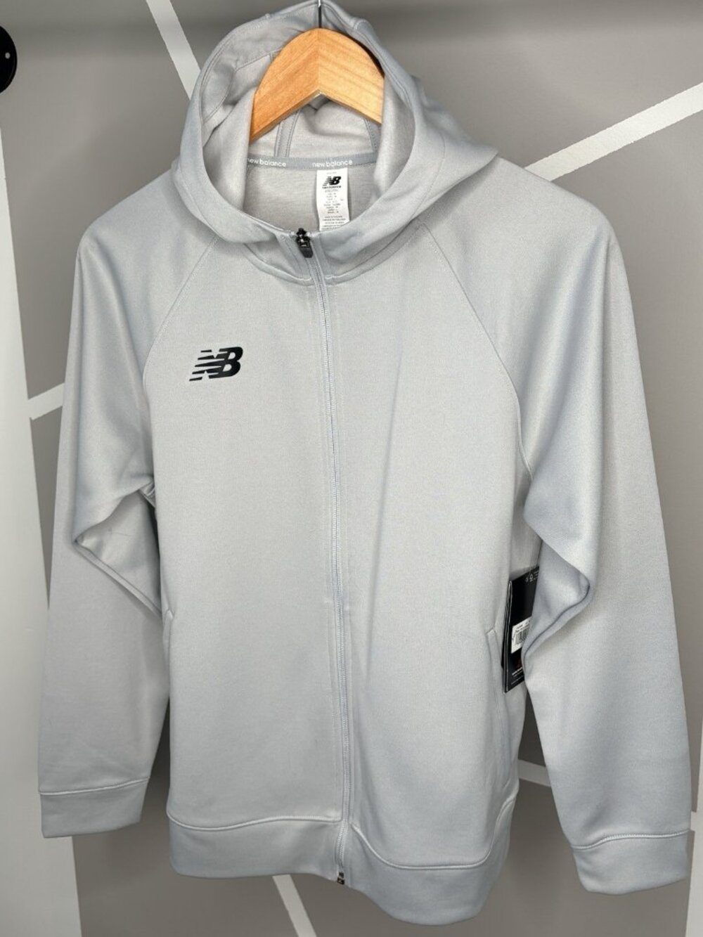 NWT New Balance Full Zip NBW Travel Hoodie Women’s M Gray Jacket KWJ9006